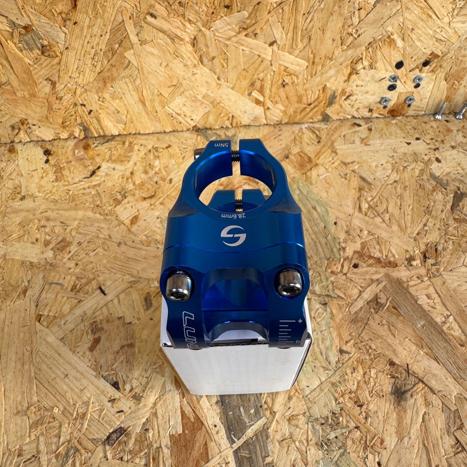 Lunje Gidon Boğazı Mavi
